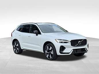2025 Volvo XC60 T8 Plus 