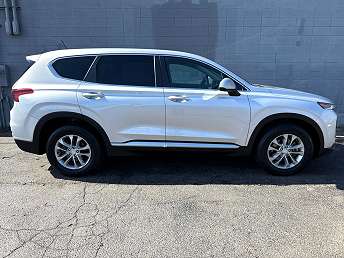 2019 Hyundai Santa Fe SE 