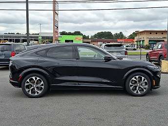 2022 Ford Mustang Mach-E Premium 