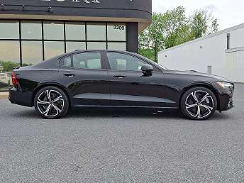 2023 Volvo S60 T8 Plus 