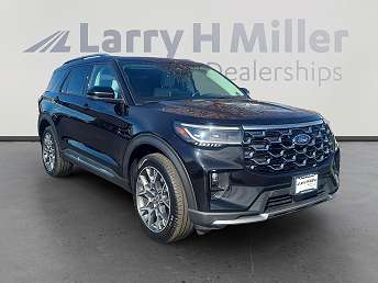 2025 Ford Explorer Platinum 