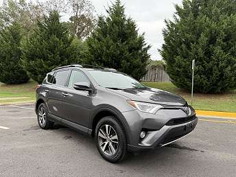 2017 Toyota RAV4 XLE 
