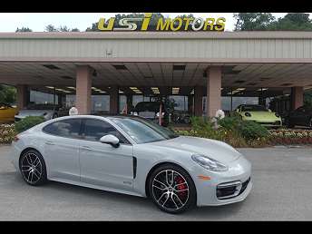 2022 Porsche Panamera GTS 