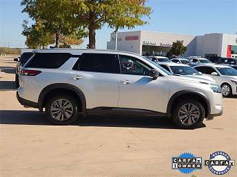 2025 Nissan Pathfinder S 