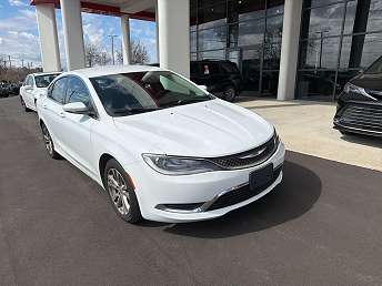 White Chrysler 200 Sedan 2015
