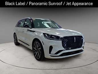 Aviator game interface showing multiplier and bet options