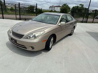 Gold Lexus ES 330 2005