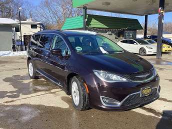 2017 Chrysler Pacifica Touring 
