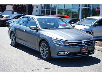 2018 Volkswagen Passat SE 