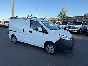 White Nissan NV200 Van 2020