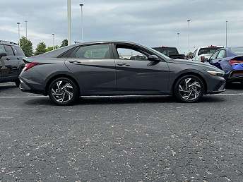 2025 Hyundai Elantra SEL 
