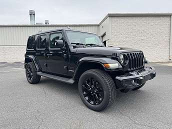 2022 Jeep Wrangler Sahara 