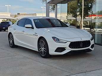 2022 Maserati Ghibli Modena 