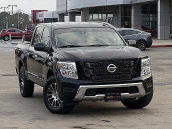 2021 Nissan Titan SV 