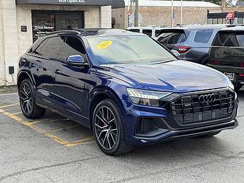 2023 Audi Q8 Premium Plus 