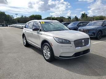 White Lincoln Corsair SUV 2022