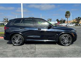2024 BMW X5 M60i 