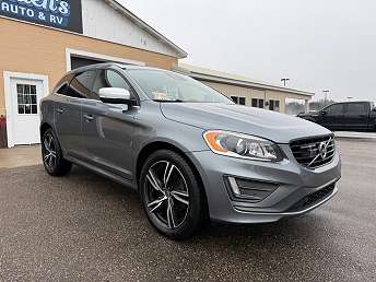 2017 Volvo XC60 T6 R-Design 
