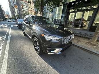 2024 Volvo XC90 B5 Plus 