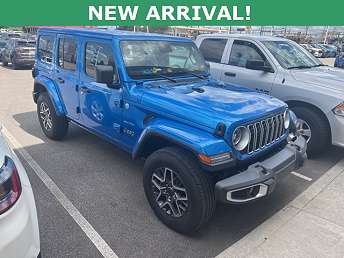 2024 Jeep Wrangler Sahara 