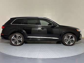 2022 Audi Q7 Premium Plus 