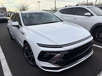 White Sonata Sedan 2026