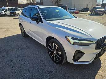 2023 Volvo XC60 B5 Plus 