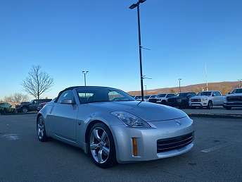 Silver Nissan Z 350Z 2007