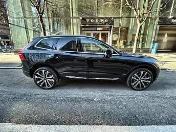 2023 Volvo XC60 B5 Ultimate 