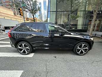 2025 Volvo XC60 B5 Ultra 