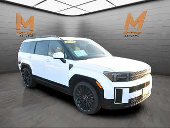 White Hyundai Santa Fe Calligraphy 2024