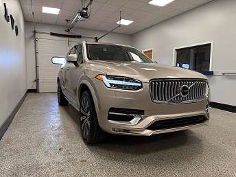 2025 Volvo XC90 B5 Plus 