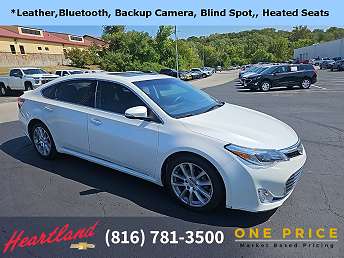 White Toyota Avalon Sedan 2014