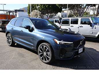 2025 Volvo XC60 B5 Plus 