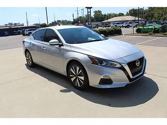 2021 Nissan Altima SV 