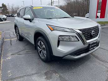 2022 Nissan Rogue SV 