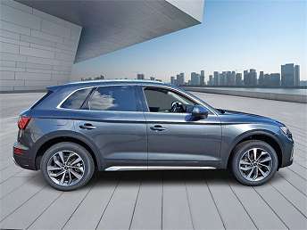 2023 Audi Q5 Premium Plus 