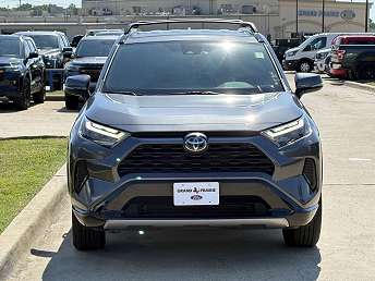 2024 Toyota RAV4 SE 