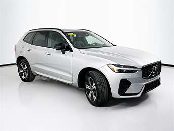 2025 Volvo XC60 T8 Core 