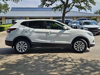 2022 Nissan Rogue Sport S 