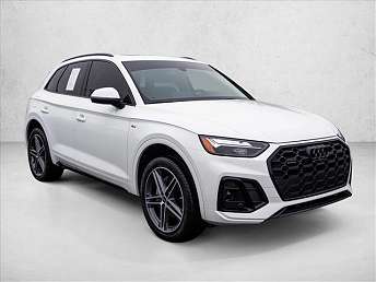 2023 Audi Q5 Premium Plus 