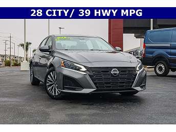 2023 Nissan Altima SV 