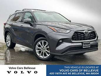 Used 2025 Toyota Highlander Limited for Sale Near Me - CARFAX