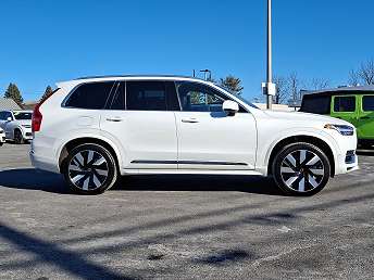 2023 Volvo XC90 T8 Ultimate 