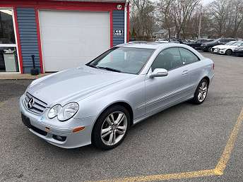 Silver Mercedes-Benz CLK Coupe 2008