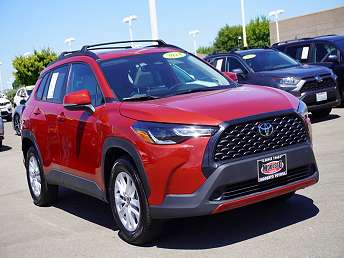 2024 Toyota Corolla Cross LE 