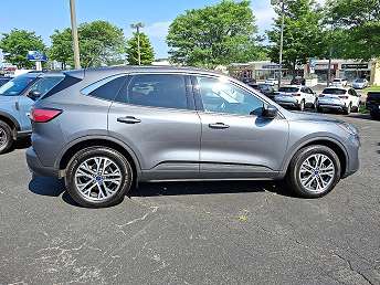 2022 Ford Escape SEL 