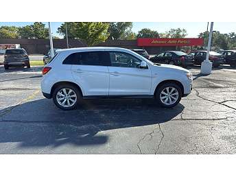 White Mitsubishi Outlander Sport SUV 2015