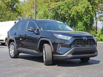 2021 Toyota RAV4 LE 