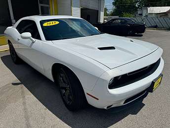 2018 Dodge Challenger SXT 